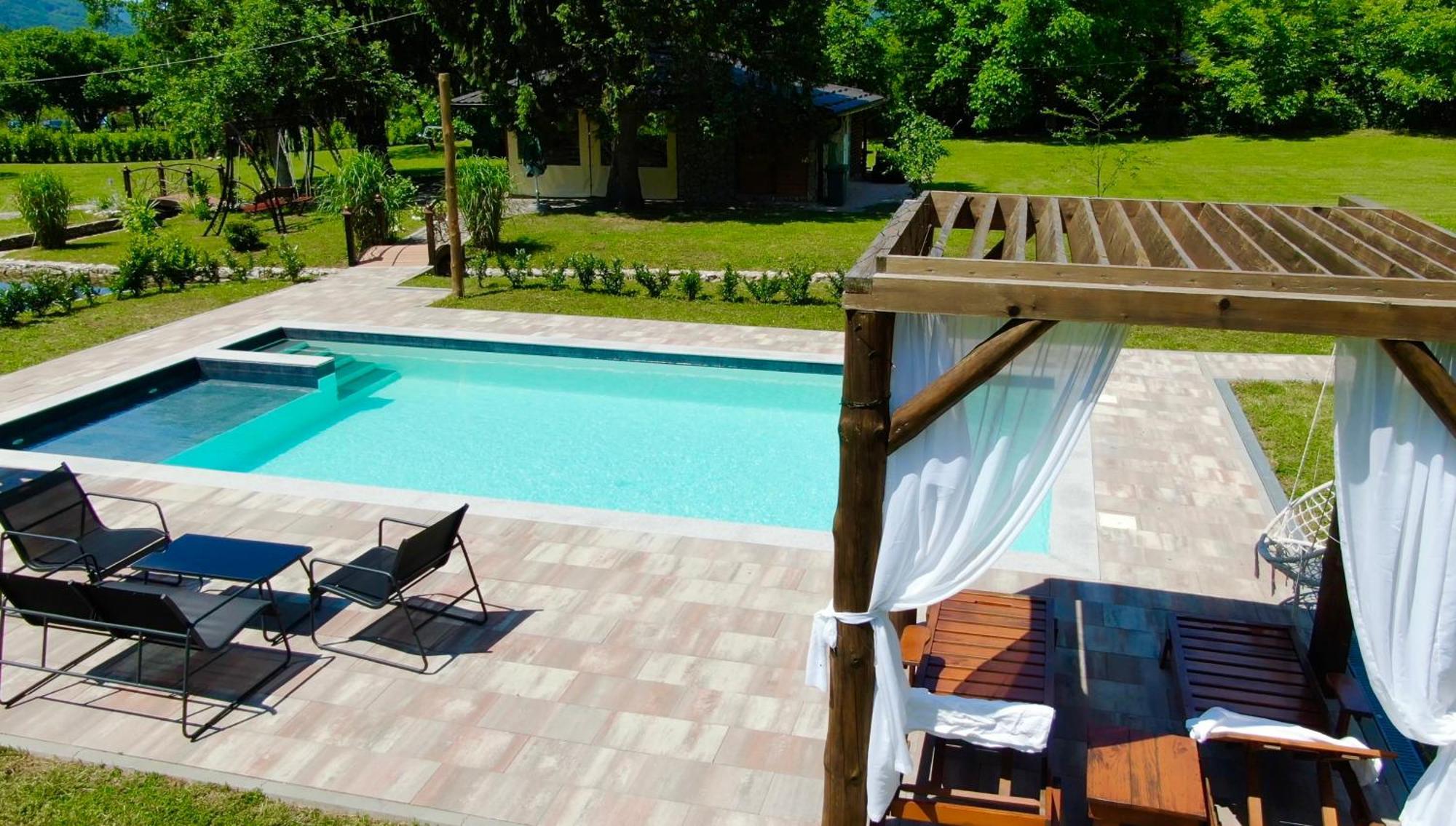 Vacation House Studenac Бихач Экстерьер фото