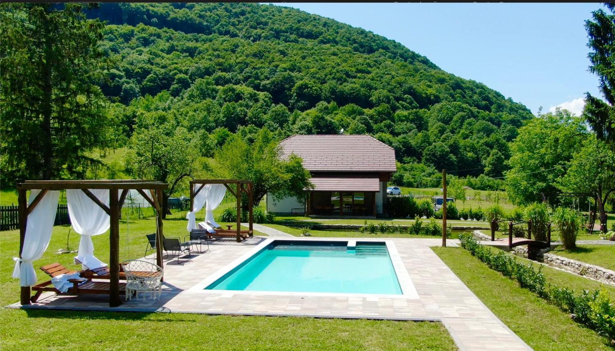 Vacation House Studenac Бихач Экстерьер фото