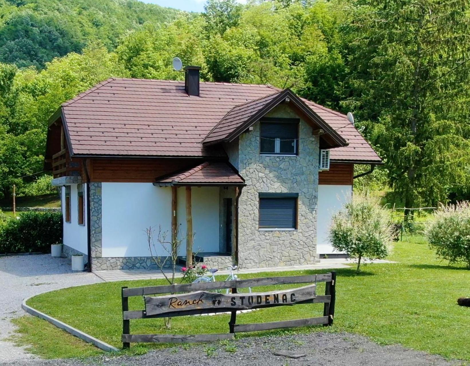 Vacation House Studenac Бихач Экстерьер фото